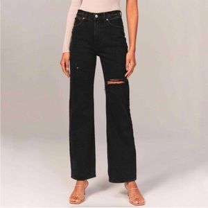 Abercrombie & Fitch The 90s High Rise Relaxed Jean in Washed Black
